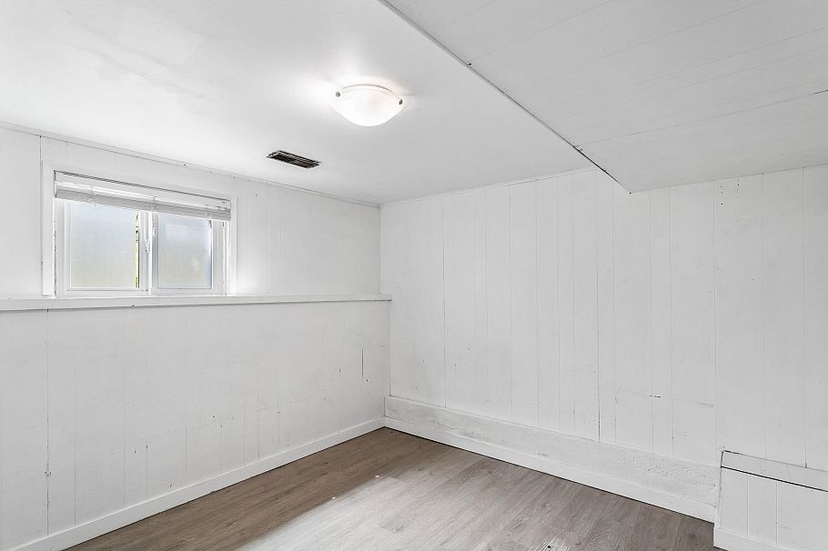 3186 E 28th Avenue Vancouver, BC - 23