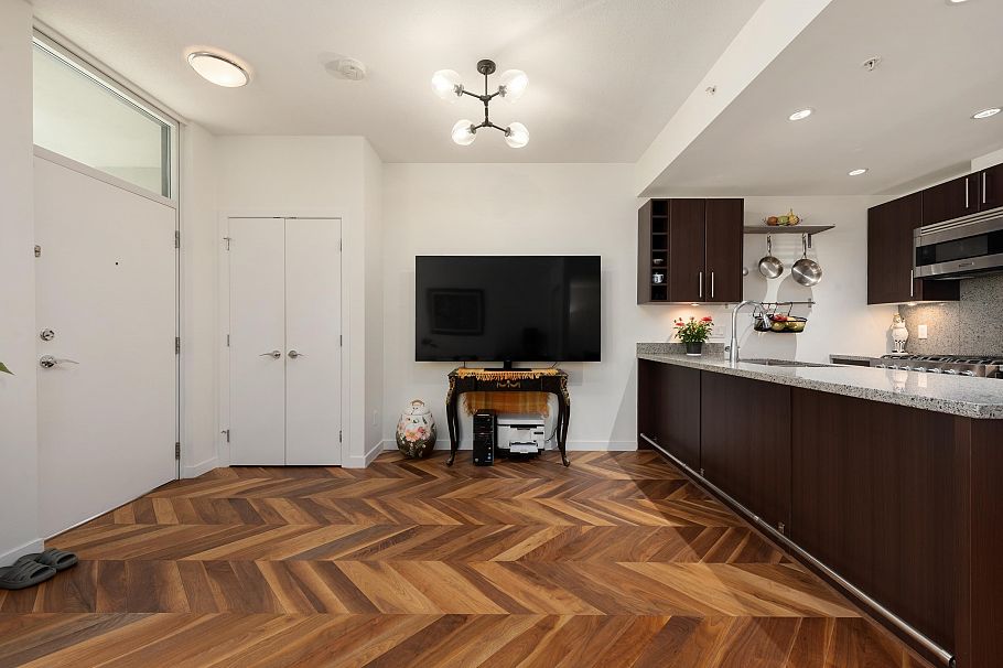 253 108 W 1st Avenue Vancouver, BC - 5
