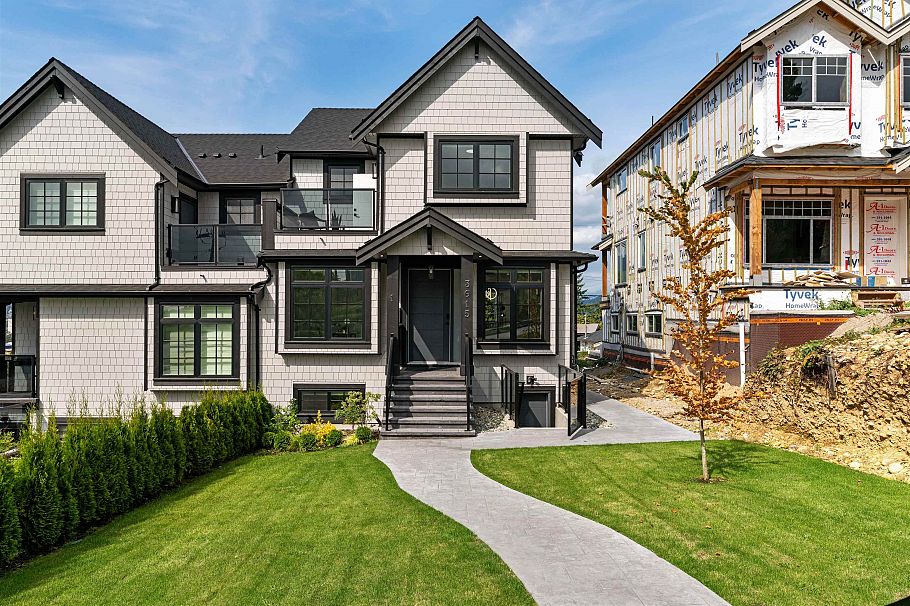 3615 Yale Street Vancouver, BC - 2
