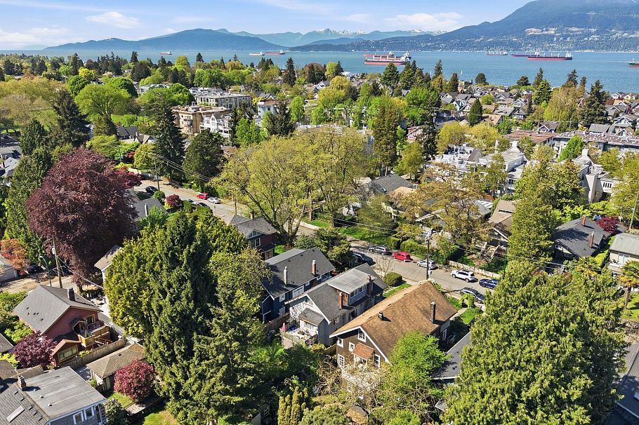 3174 W 5th Avenue Vancouver, BC - 14