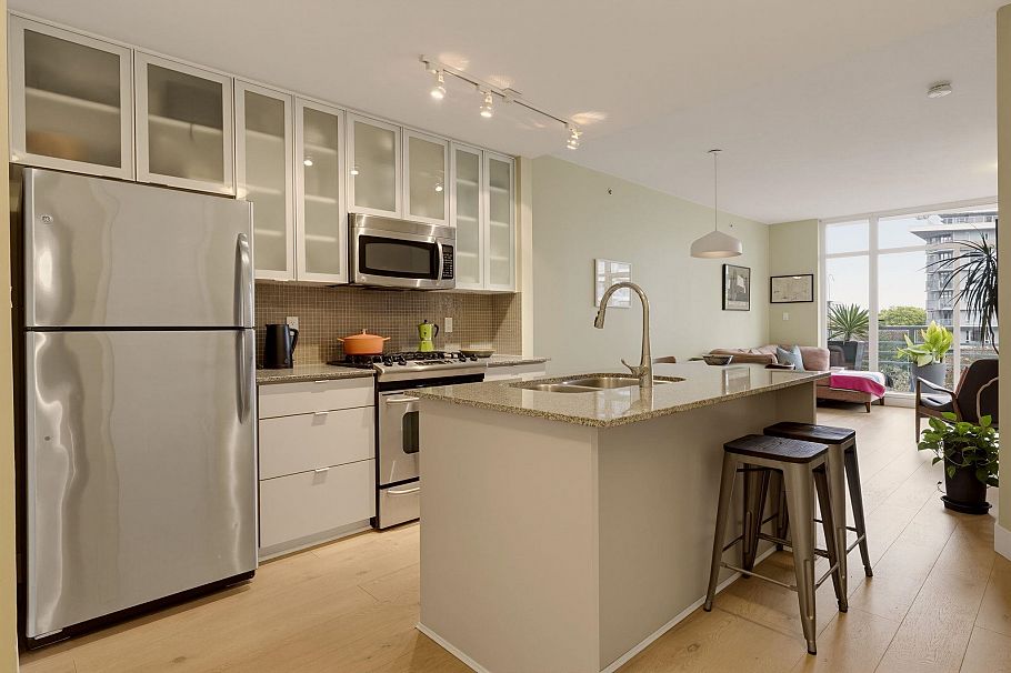 510 298 E 11th Avenue Vancouver, BC - 10