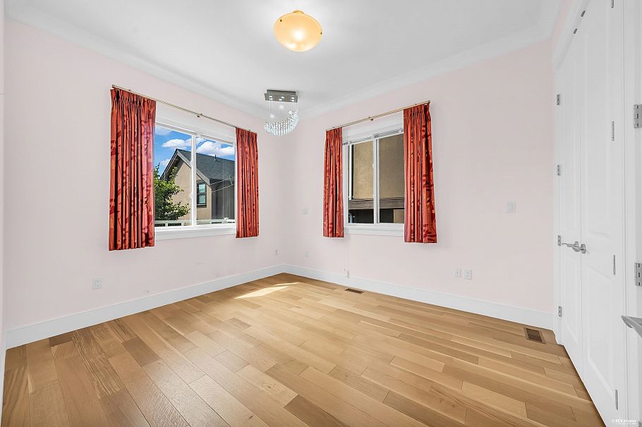 2246 W 22nd Avenue Vancouver, BC - 12