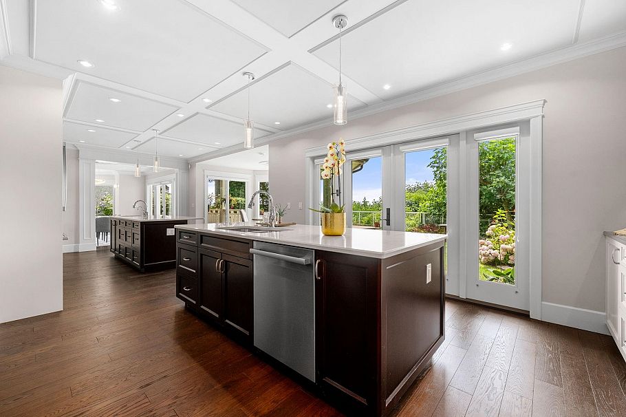 1259 W Keith Road North Vancouver, BC - 2