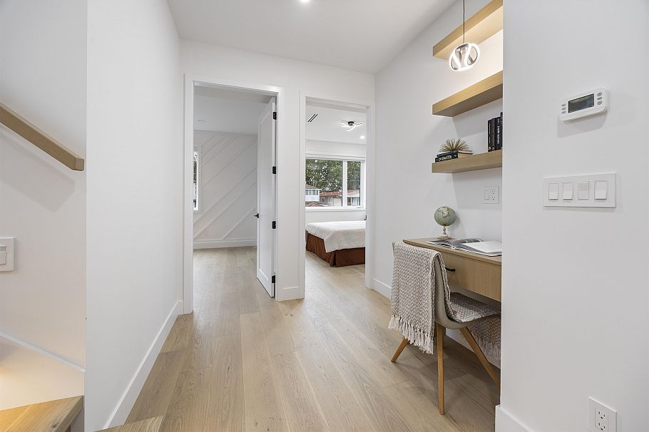2 2070 E 26th Avenue Vancouver, BC - 3