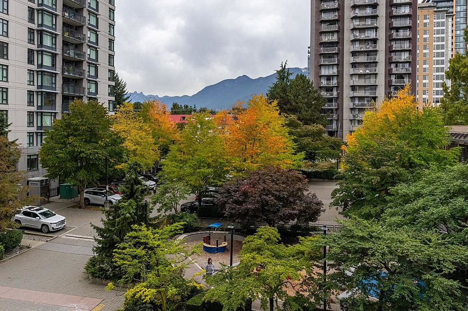 408 158 W 13th Street North Vancouver, BC - 15