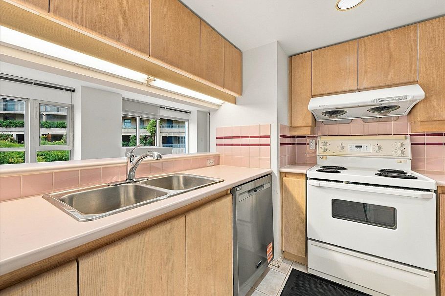 603 183 Keefer Place Vancouver, BC - 4
