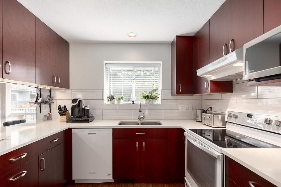 5 3634 Garibaldi Drive North Vancouver, BC - 22