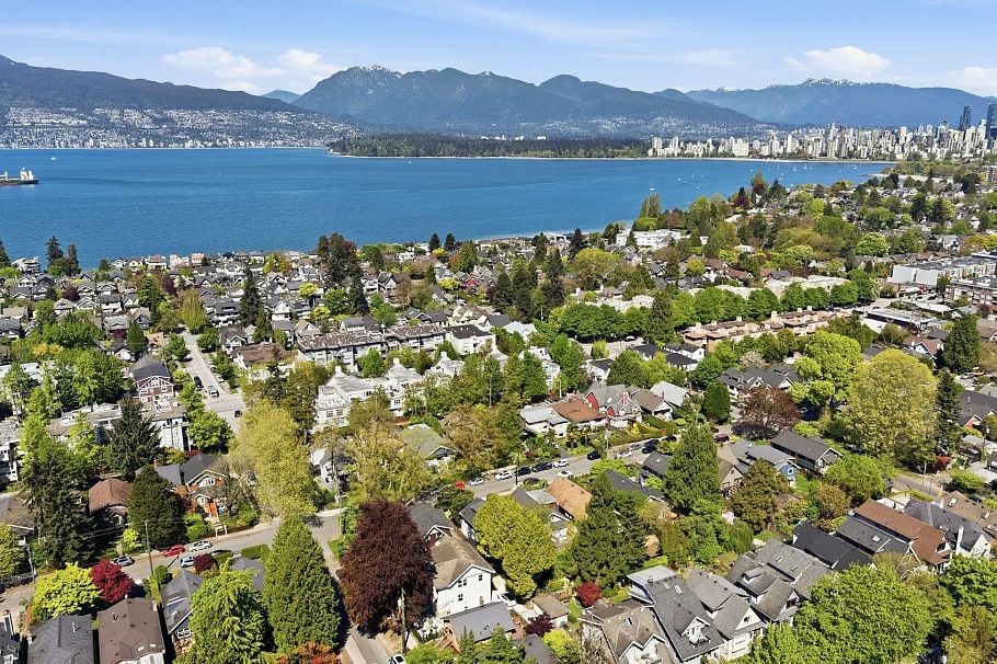 3174 W 5th Avenue Vancouver, BC - 5