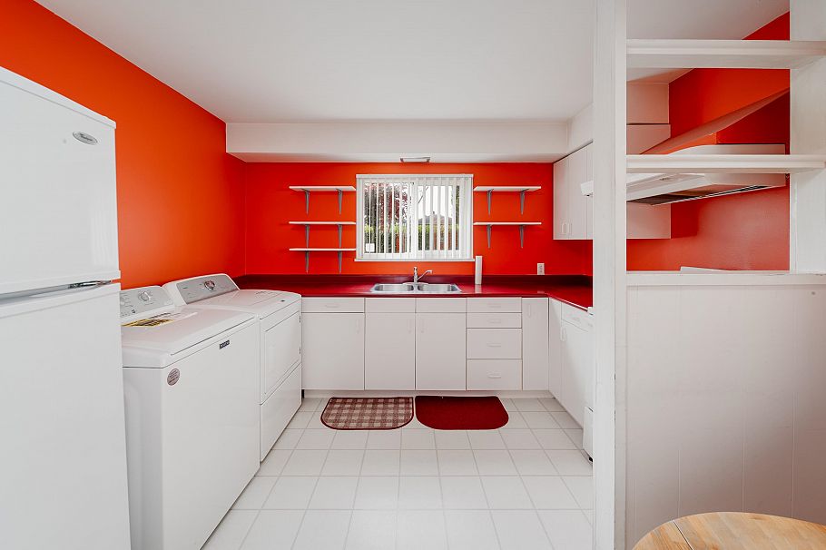 3089 E 1st Avenue Vancouver, BC - 9