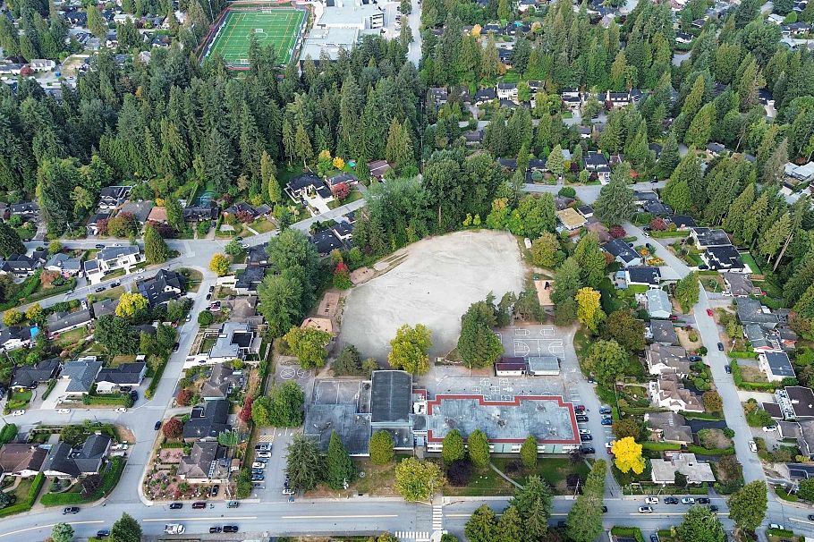 4506 Ranger Avenue North Vancouver, BC - 36