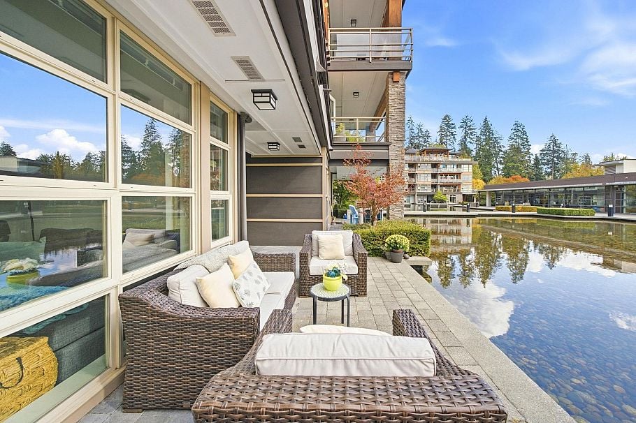 115 3602 Aldercrest Drive North Vancouver, BC - 2