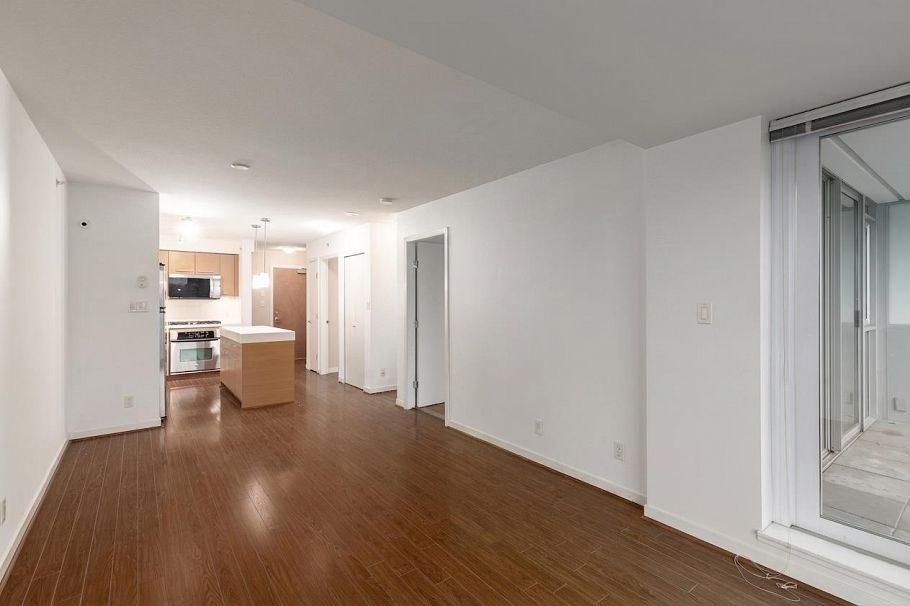 408 2770 Sophia Street Vancouver, BC - 3