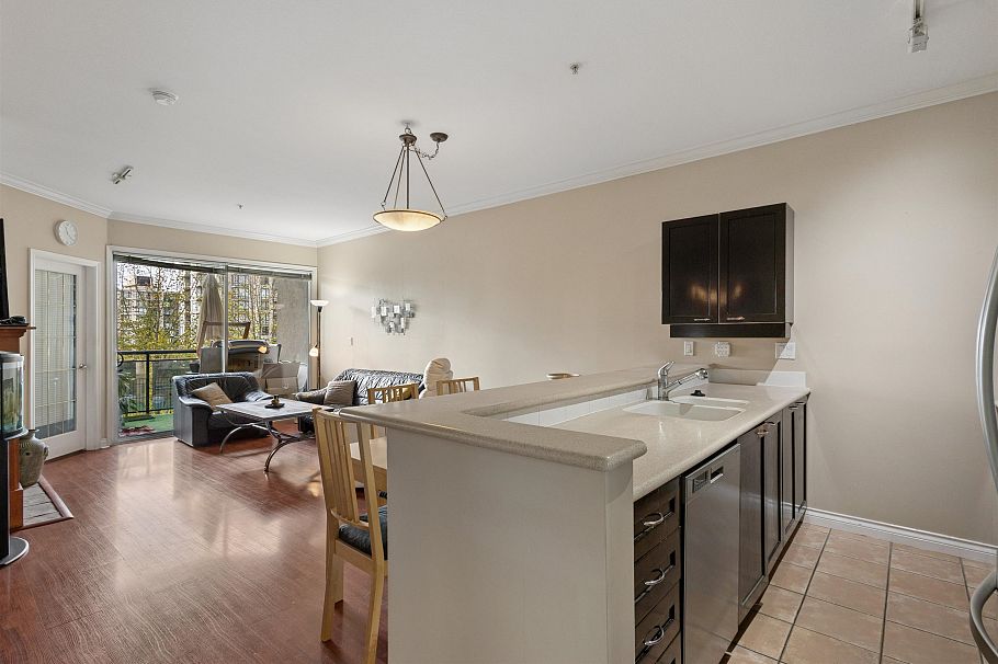 302 131 W 3rd Street North Vancouver, BC - 7