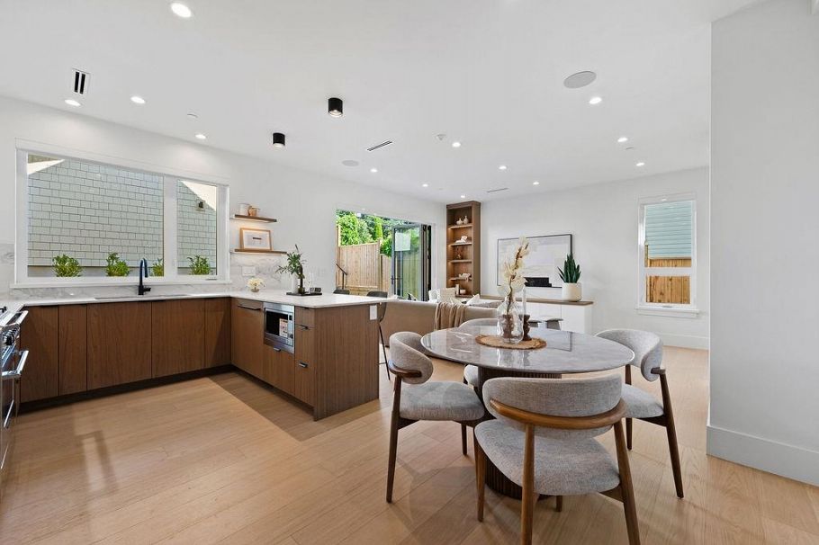 2 6318 Sophia Street Vancouver, BC - 5