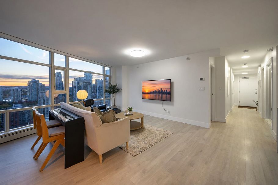2607 198 Aquarius Mews Vancouver, BC - 13