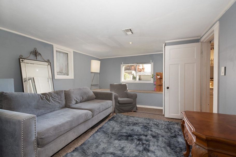 219 E 29th Street North Vancouver, BC - 18
