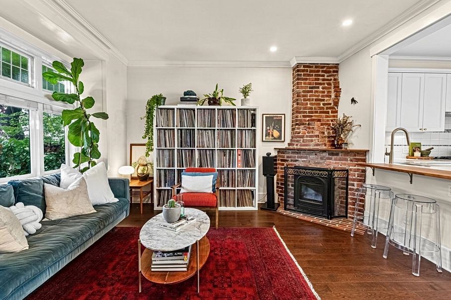 2634 Hemlock Street Vancouver, BC - 1