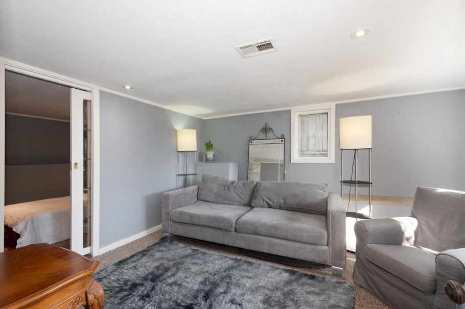 219 E 29th Street North Vancouver, BC - 17