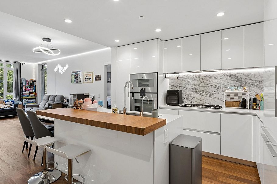 203 7428 Alberta Street Vancouver, BC - 3