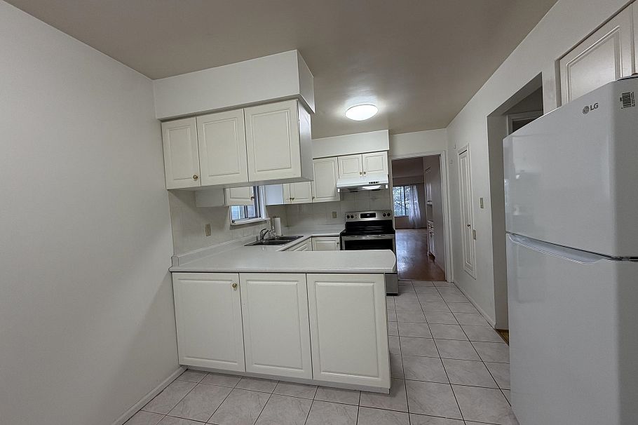77 W 62nd Avenue Vancouver, BC - 6