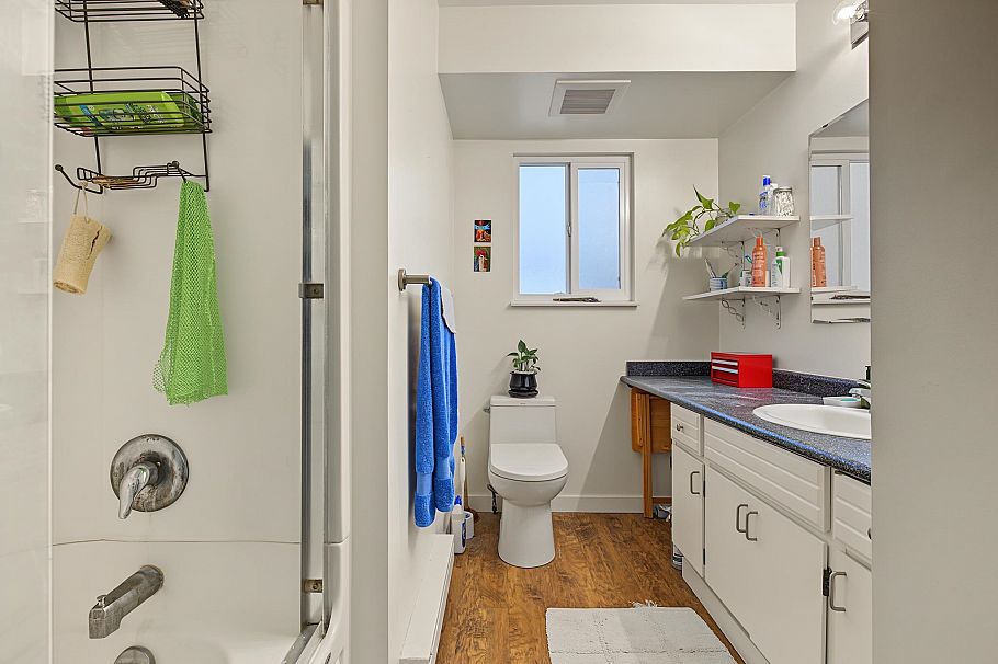 132-134 W 12th Avenue Vancouver, BC - 36