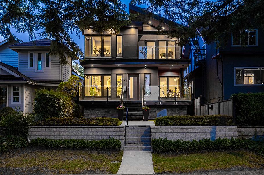 426 W 17th Avenue Vancouver, BC - 40