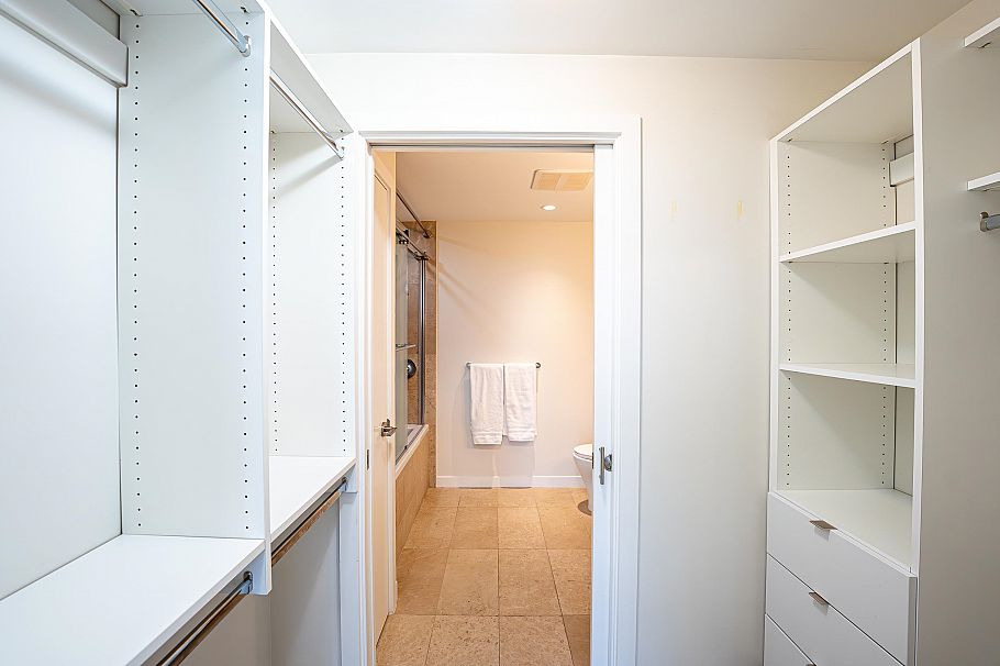 1607 125 E 14th Street North Vancouver, BC - 11