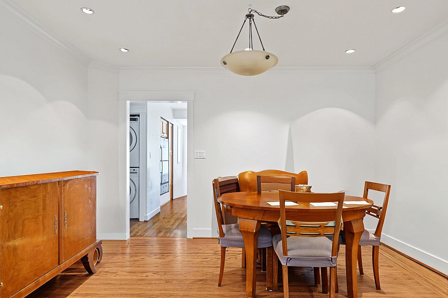 462 W 19th Avenue Vancouver, BC - 5