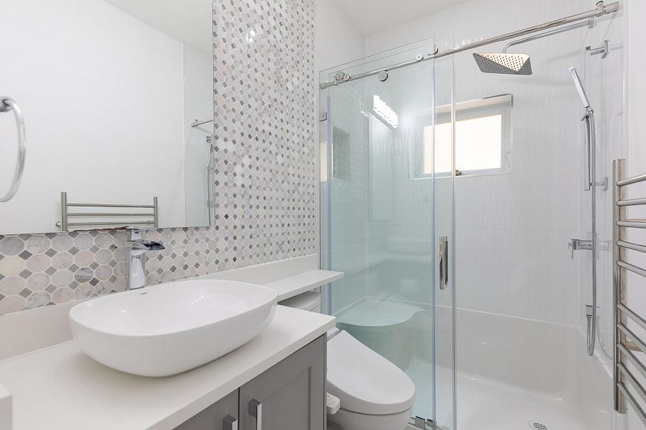 1342 E 60th Avenue Vancouver, BC - 16
