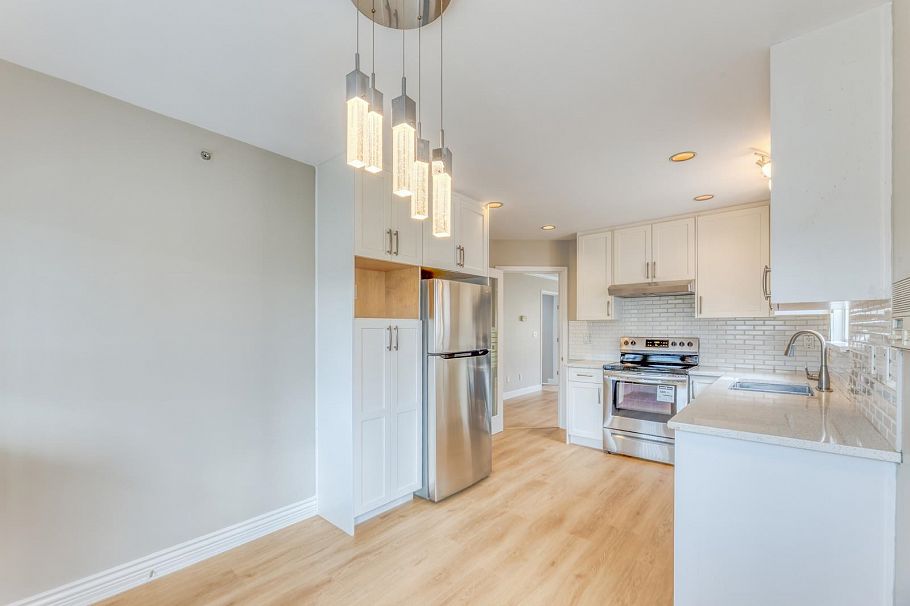 3028 E 26th Avenue Vancouver, BC - 10