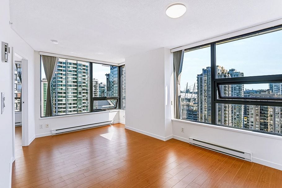 2105 977 Mainland Street Vancouver, BC - 3
