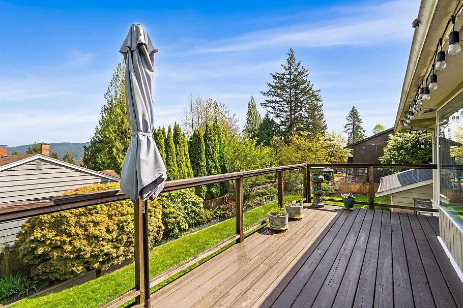998 Fairway Drive North Vancouver, BC - 18