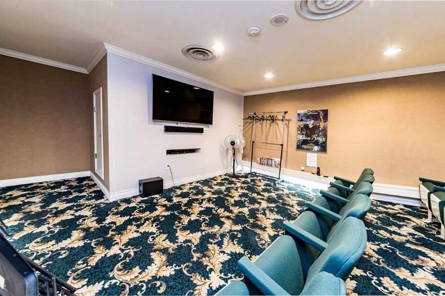 1213 1327 E Keith Road North Vancouver, BC - 29