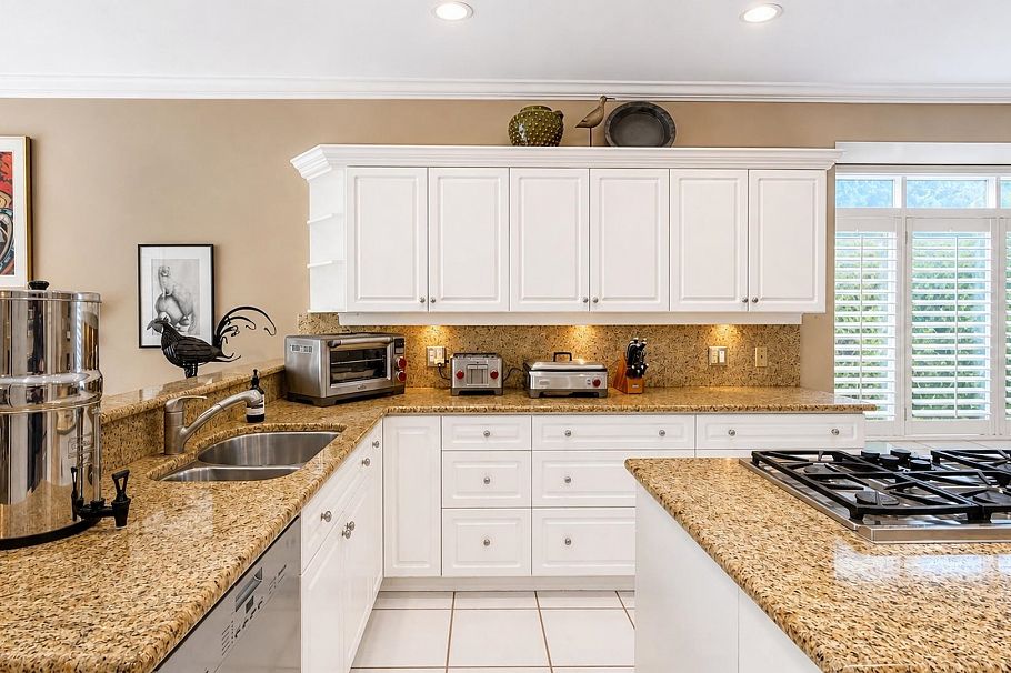 8418 Gillnet Place Vancouver, BC - 9