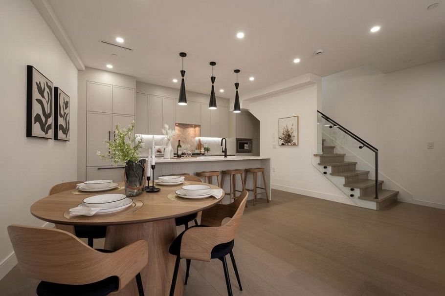 1 2282 E 8th Avenue Vancouver, BC - 21
