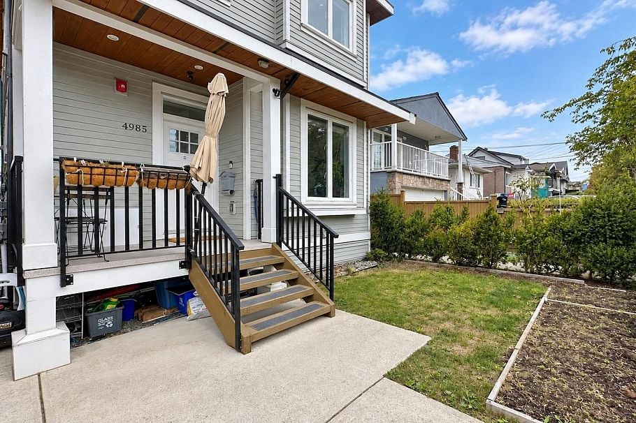 4985 Moss Street Vancouver, BC - 3