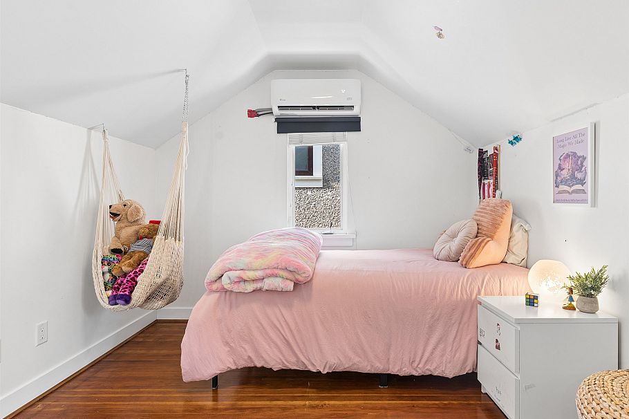 558 W 19th Avenue Vancouver, BC - 18