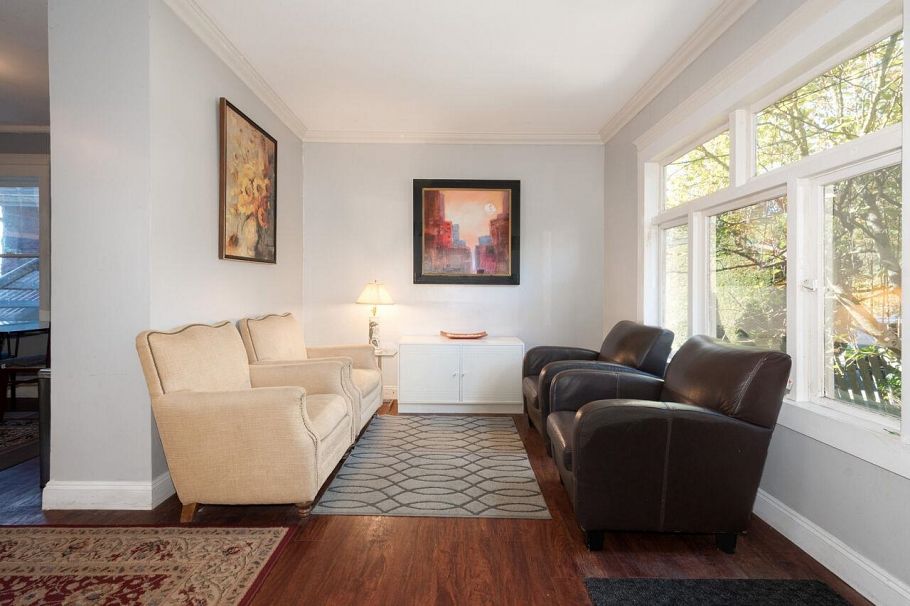 219 E 29th Street North Vancouver, BC - 4
