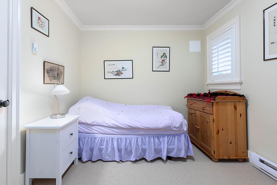 2982 W 32nd Avenue Vancouver, BC - 32