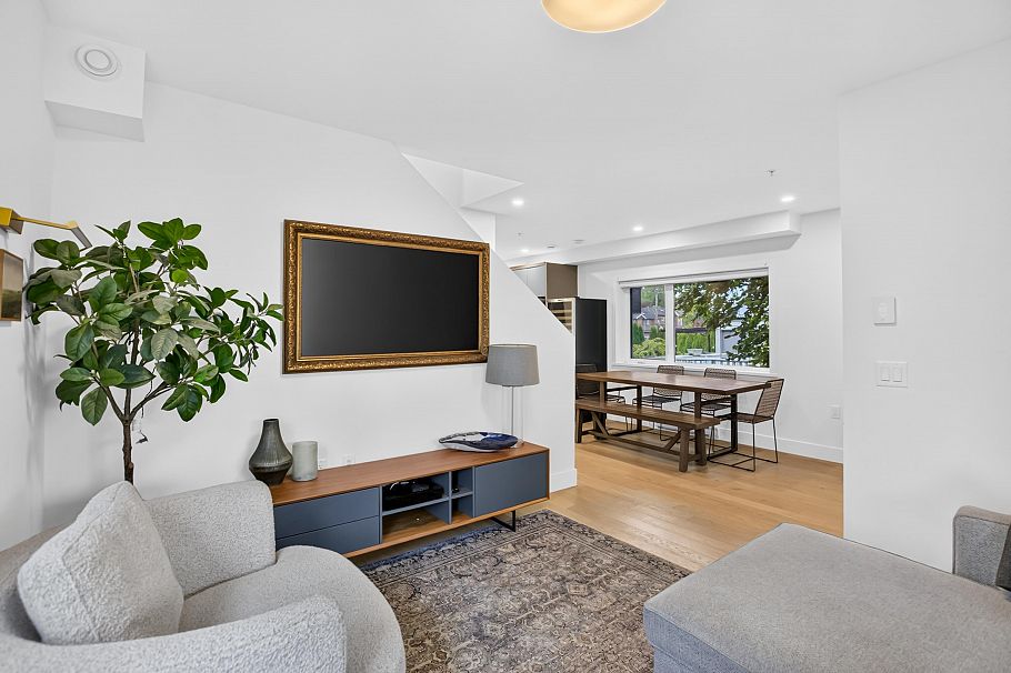 1444 E 30th Avenue Vancouver, BC - 8