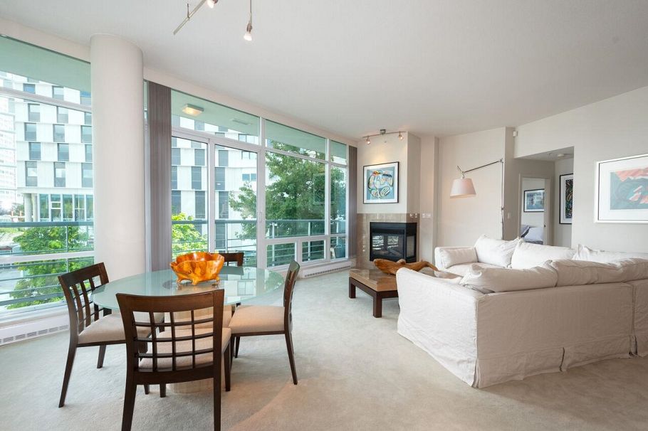 203 499 Broughton Street Vancouver, BC - 9