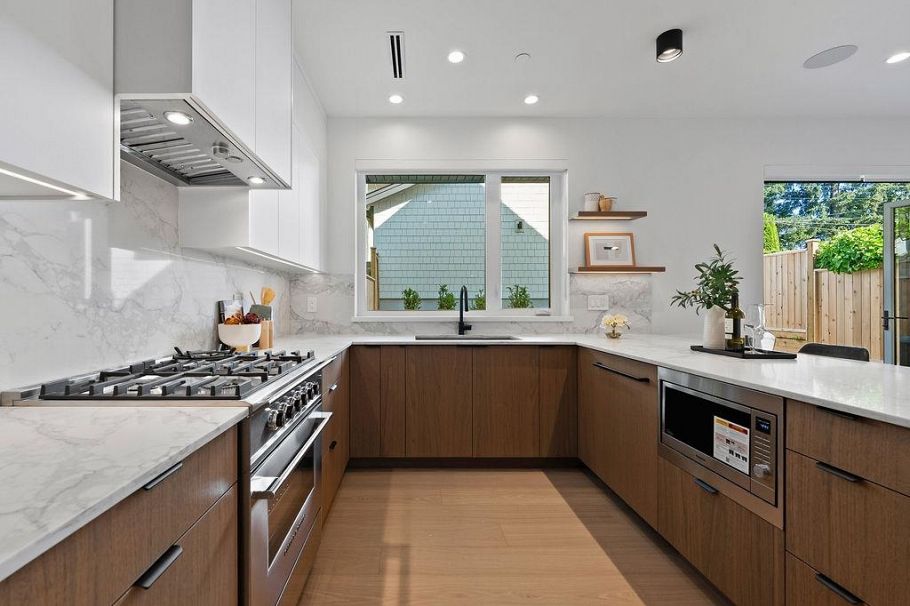 2 6318 Sophia Street Vancouver, BC - 6