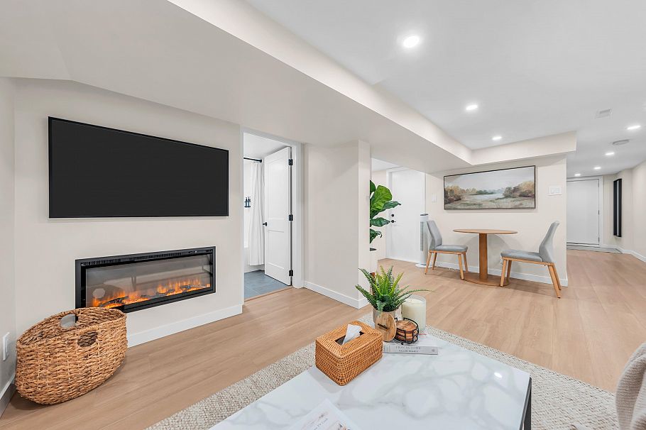 853 E 20th Avenue Vancouver, BC - 10