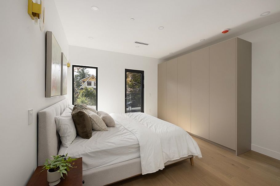 1 2145 Napier Street Vancouver, BC - 24