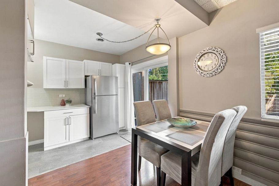 1103 Cloverley Street North Vancouver, BC - 30