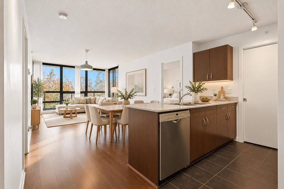 304 933 Hornby Street Vancouver, BC - 1