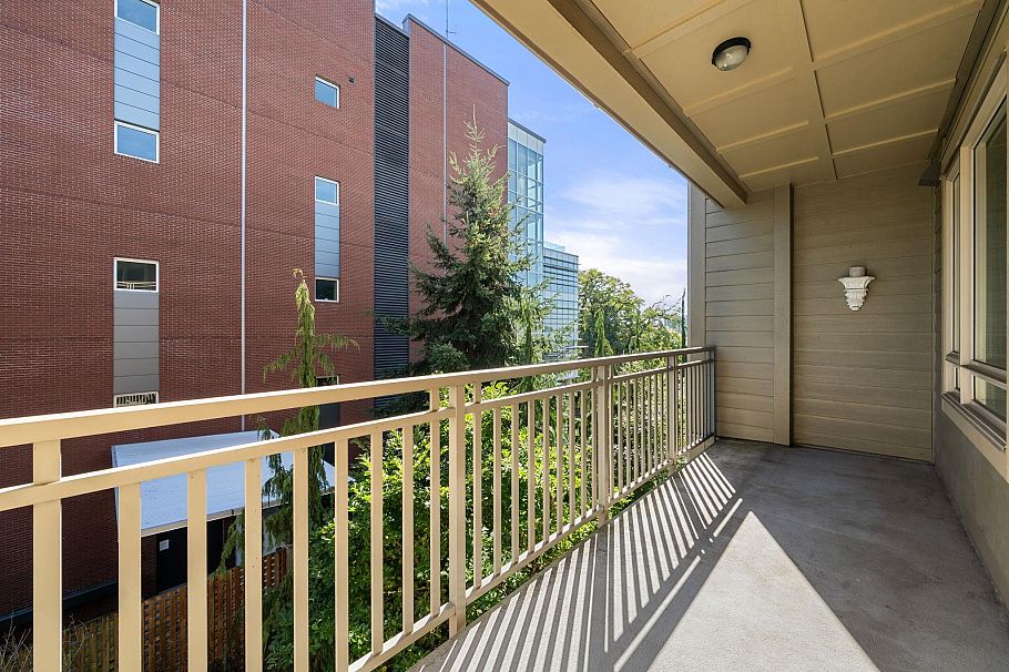 417 119 W 22nd Street North Vancouver, BC - 30