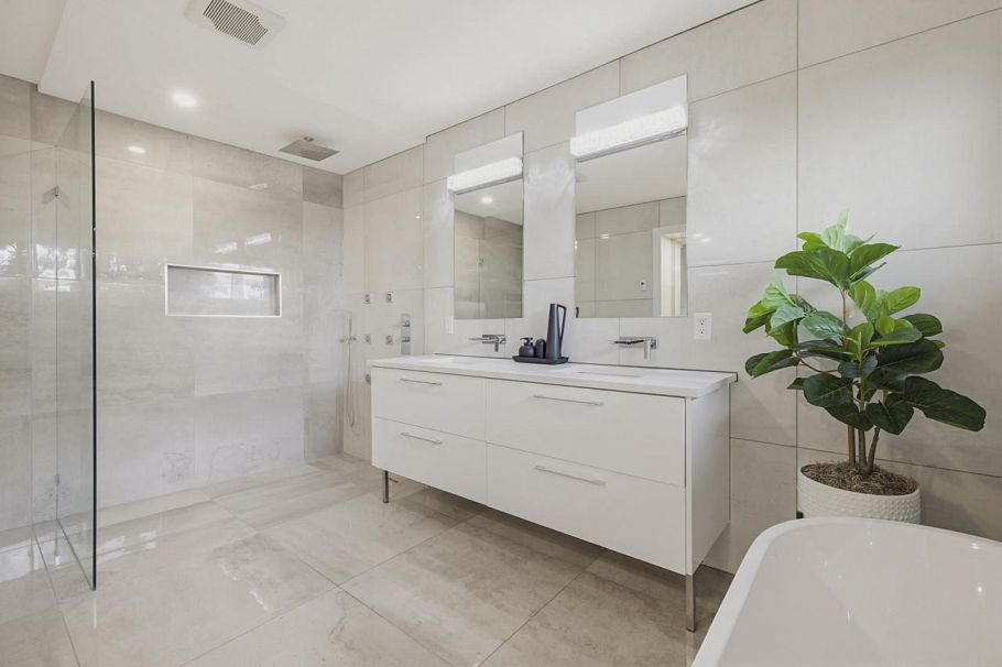 919 E 4th Street North Vancouver, BC - 28