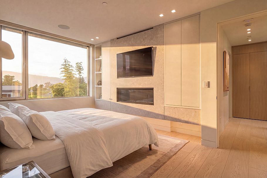 4521 Langara Avenue Vancouver, BC - 11