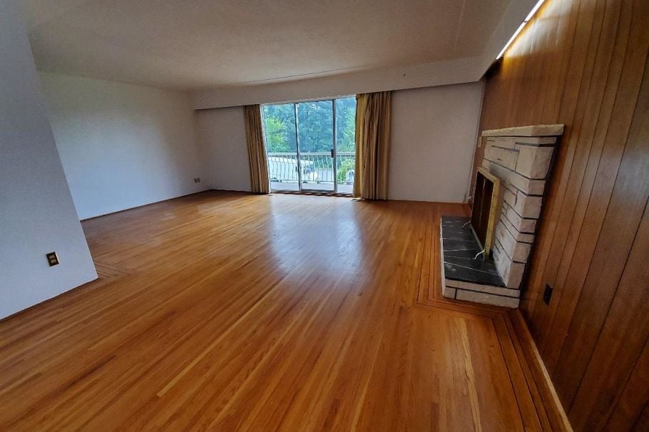 Upper 644 W 14TH STREET, North Vancouver BC V7M 1R2 North Vancouver, BC - 2